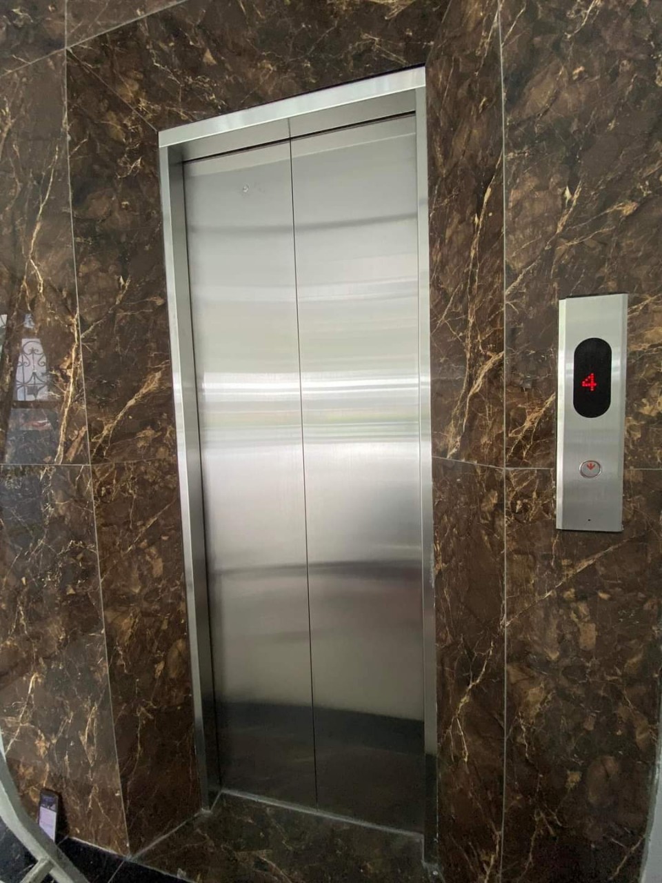 Nhà mình cho thuê nhà mới, căn góc, Mai Hắc Đế; vỉa hè 92m2* 5T- 30 Tr - Ảnh chính